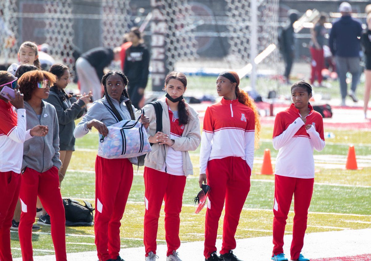 Aleah_Will's tweet photo. We’re working together to be the top relay team this season. @AHSTigersTF 
#trackandfield #relayteam #4x100 #4x200 #4x409 https://t.co/BBDvTw01EC