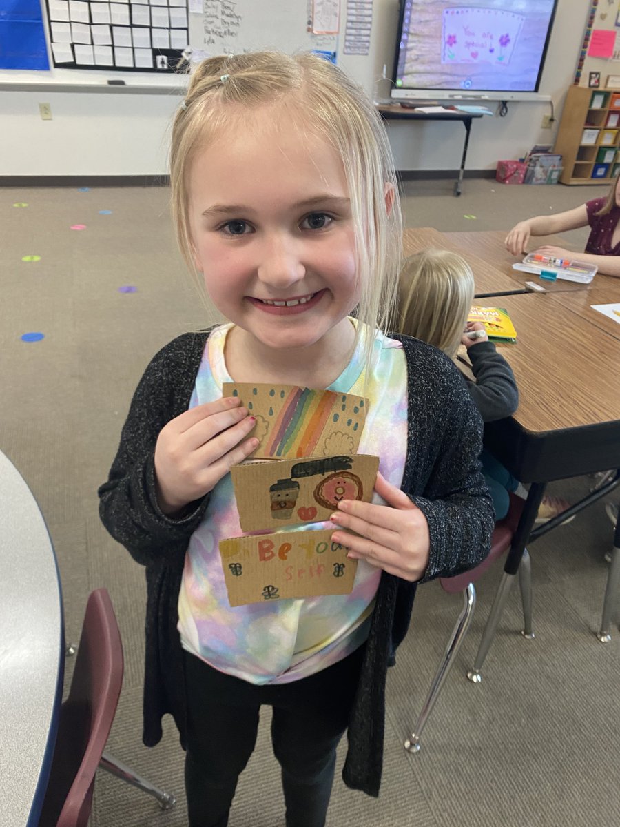MissSears112's tweet photo. Coffee sleeve decorating for Hobby Day! We hope these make the customers at Coffee Corner smile!! #KSDpride https://t.co/QrUBIJZWon