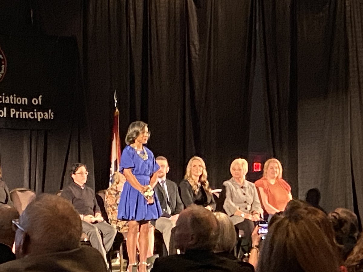 KCprincipals's tweet photo. Congratulations to April Sutherland, our Exemplary New Principal! She represents KCEPA well! #WeLeadMO ⁦@MoAESP⁩ ⁦@RaytownSchools⁩ https://t.co/UjpTuSpUXL