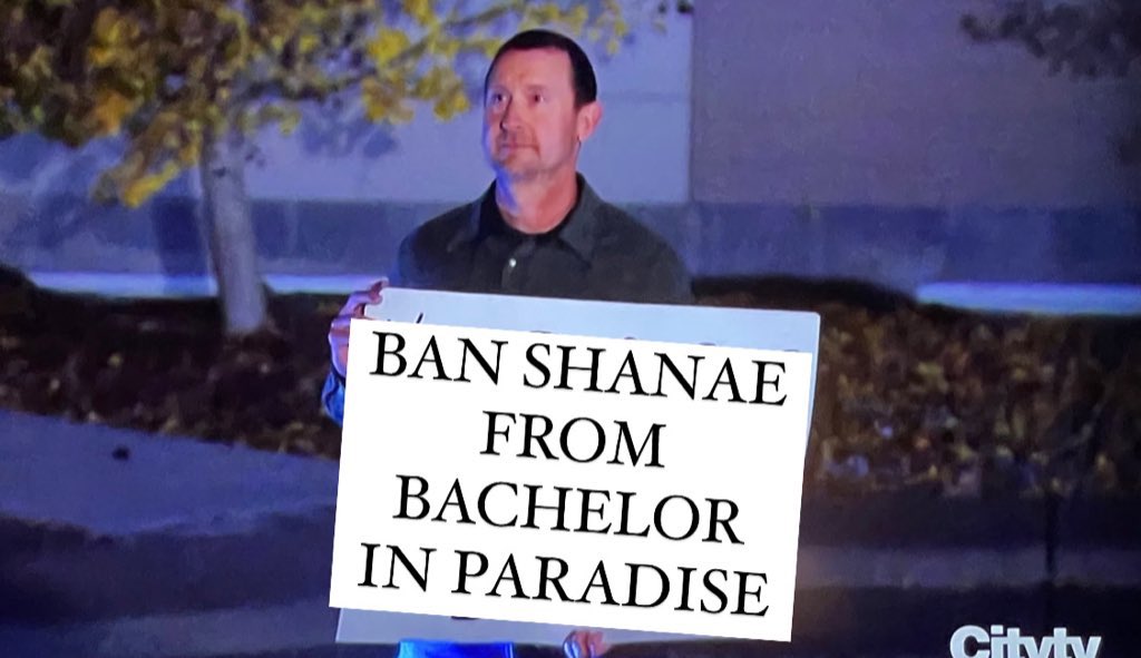 Bitchelorette_'s tweet photo. I think I speak for all of bachelor nation when I say:

#TheBachelor #womentellall https://t.co/DyZhm43wUZ