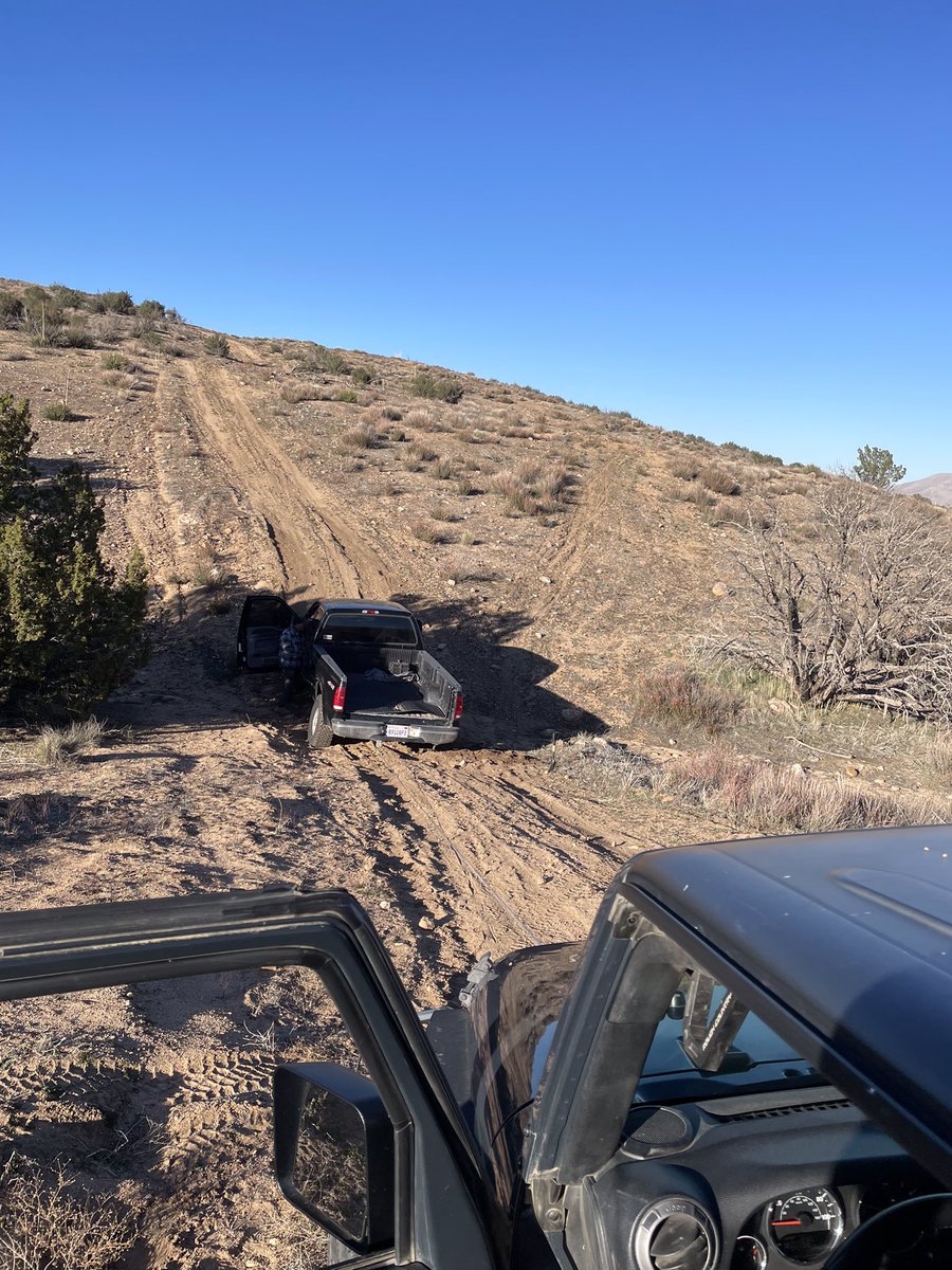 Graychik's tweet image. Desert Recovery: #Hesperia (22-19) Off-roaders found out the 4 wheel drive won’t engage and ended up in a situation...  Me and #Harlie got them unstuck and back on the trail! Alway free! #OffRoadRecovery #PayingItForward #Unstuck