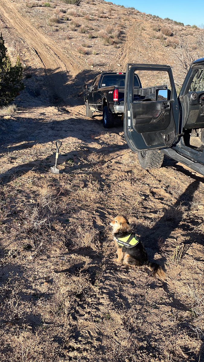 Graychik's tweet image. Desert Recovery: #Hesperia (22-19) Off-roaders found out the 4 wheel drive won’t engage and ended up in a situation...  Me and #Harlie got them unstuck and back on the trail! Alway free! #OffRoadRecovery #PayingItForward #Unstuck