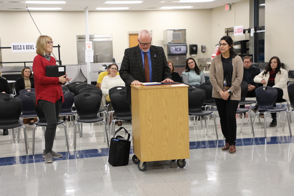 USD480's tweet photo. At tonight's BOE meeting we recognized the February Educator of the Month, SRMS Band Director and student council sponsor, Ms. DiazDeleon. We are so grateful to have Ms. DiazDeleon working at Seymour Rogers Middle School, she is a true educator! Congratulation, Ms. DiazDeleon! https://t.co/IPRY9ohEn3