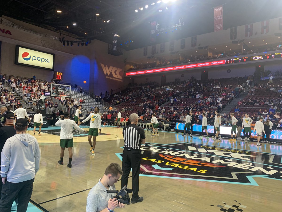 PatOlsonUSFDons's tweet photo. Join me for @USFDonsMBB on @KNBR right now as @CoachToddGolden and his team take on #1 @ZagMBB.
#GoDons
#DonsHoops
#WCCHoops
#MarchMadness https://t.co/ROzg7Tq9PS
