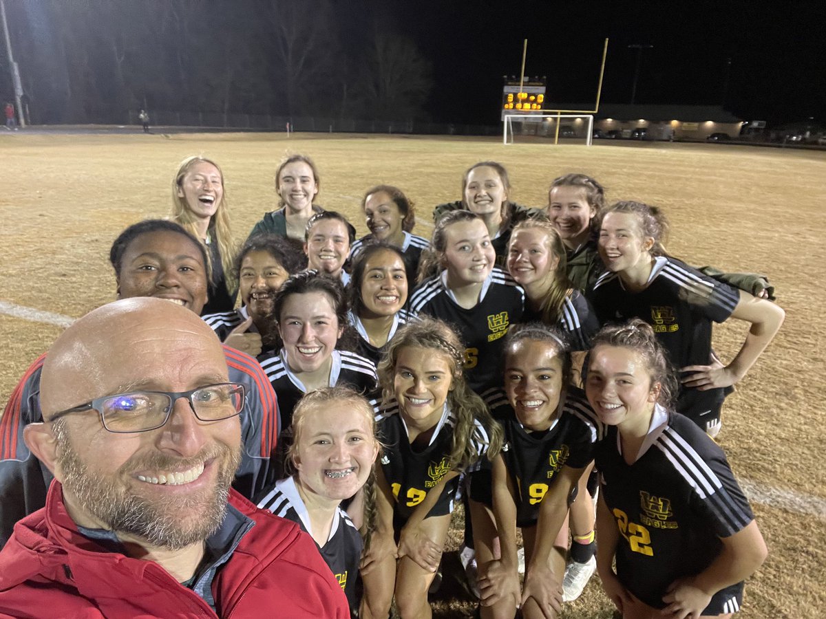 Rain delays won’t delay these wins!! Lady Eagles with the win tonight over Watauga HS 💪🏻 #boldgold <a href="/dubc_athletics/">DubC_Athletics</a>