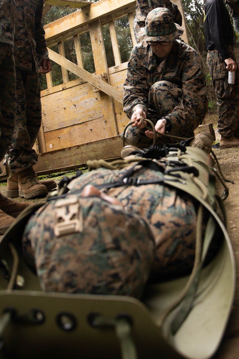 3d_MEB's tweet photo. Get Ready! 3rd Marine Expeditionary Brigade Marines and Sailors, reinforced by 7th Communications Battalion and III MIG, undergo rigorous training at the Jungle Warfare Training Center in Camp Gonsalves, Okinawa, Japan. #alwaysready #firsttorespond #firsttofight https://t.co/jgm4eQ3iyX