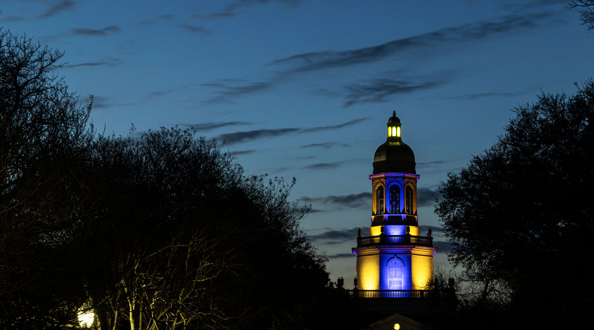 Baylor's tweet image. Want to help the people of Ukraine?

Our friends at @Compassion suggest supporting @HOPEtweets, a Christian microenterprise organization founded in Ukraine: bit.ly/3hNTevM

@WorldVisionUSA is also on the ground, helping displaced kids &amp;amp; families: bit.ly/3KkJh56