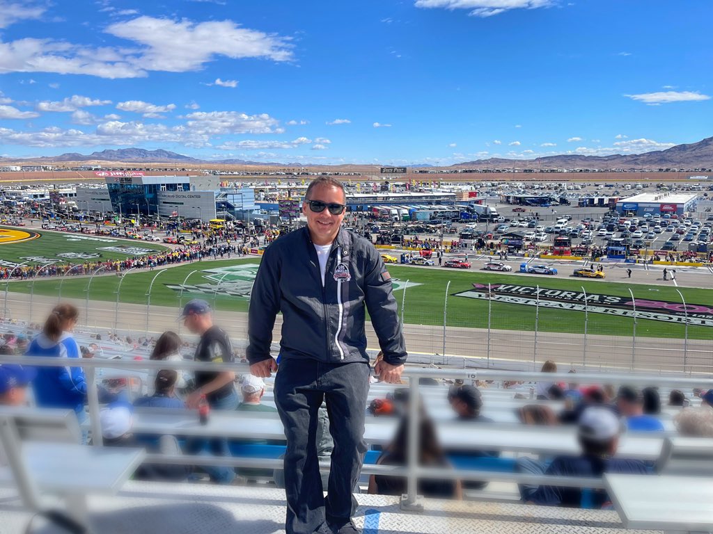 Sunday at the @Nascar Pennzoil 400 🏁