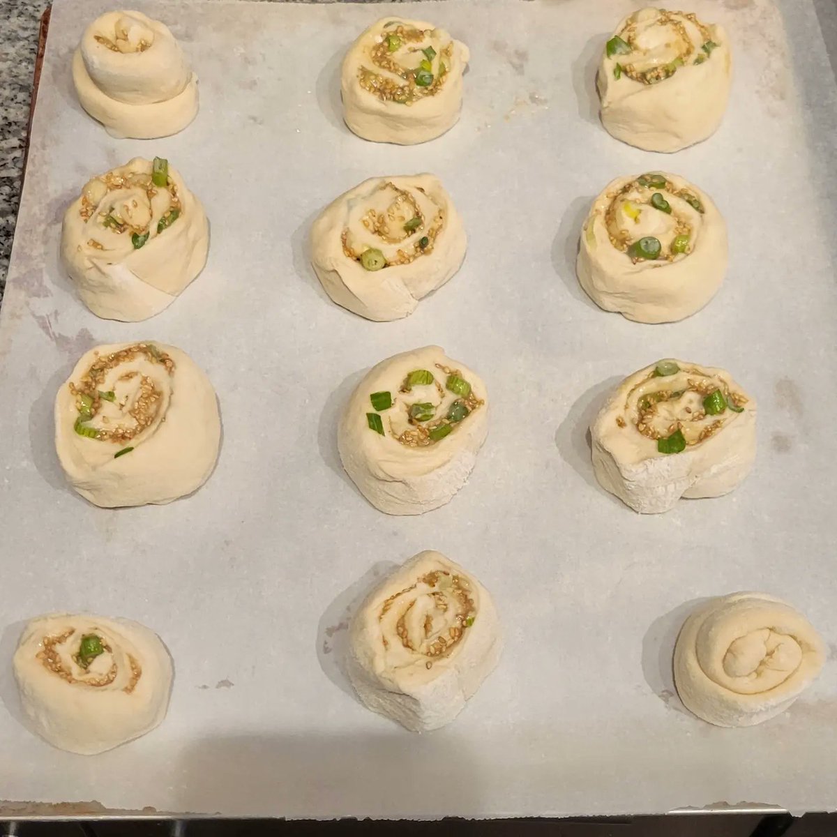 BbBroomfield's tweet photo. We're taking some time away from our 8-5, so it's the perfect time to work through @kingarthurflour 's #ExtraordinaryBread series!

Our first bake is this batch of savory Tahini-Scallion Rolls! Easy to make, even easier to eat 🤤 https://t.co/nM3w0ypLRD