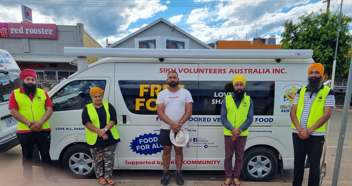 After serving Lismore and Evanshead communities for 8 days Team SVA is heading back to Melbourne today. We also want to thanks all local volunteers and community members who had helped the team to run service and supported the nobel cause to serve Humanity.
