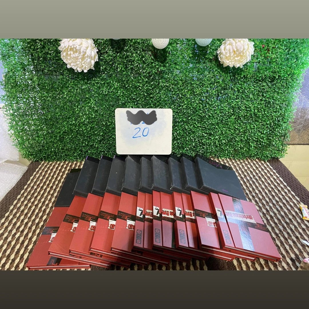 ec_cartph's tweet photo. #ec_cartphsells HELP RT 🙏

✦ 80-90 PESOS UNSEALED ALBUM ✦ 

₱80-90
🔐 SECURED
💸 DOP: MARCH 13
🛳️ ETA: NORMAL ETA
🛵 MOD: SCO/GGX

Order Form:
https://t.co/ETGVERu81d https://t.co/FrvF19RkxD