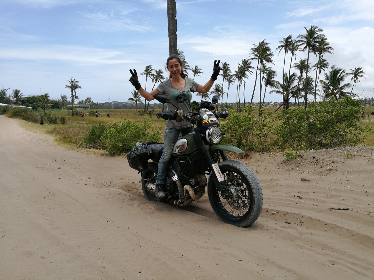ducatiesp's tweet photo. ¡Buenos días Ducatistas! Con la Scrambler @aliciasornosa ha llegado y recorrido parajes tan espectaculares y bellos como ésta muestra. Entra en #Joyvolution https://t.co/HDUdmUPMJ4
#ScramblerDucati #ScramblerIcon #ScramblerDesertSled #Ride #Travel https://t.co/ce8HPAfCbQ