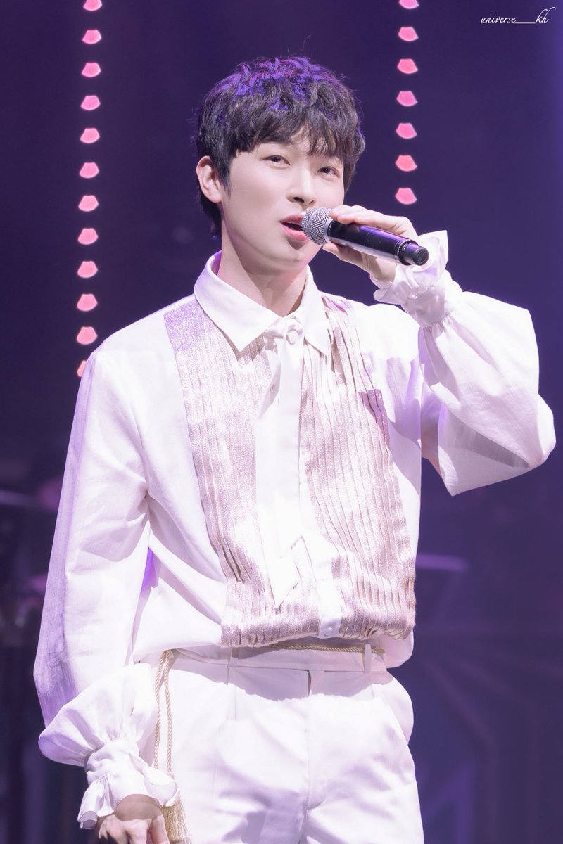 Universe__kh's tweet photo. 220305 미라클라스 콘서트 RE:BOOT - 서울

I Believe

#박강현 https://t.co/obKHHwSbmy