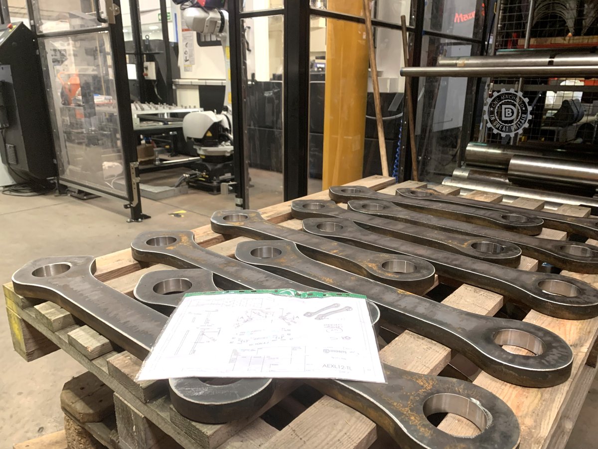Tipping Link Tuesday or #TechTuesday?

13 tonne excavator tipping links, CNC bored on the vertical milling machine.

#ukmfg #manufacturinguk #mazak #excavatorparts