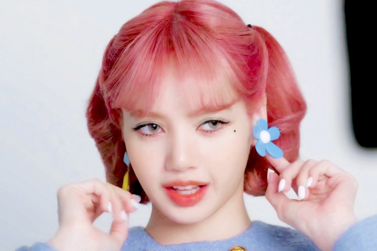 2022 Welcoming Collection💙
#리사⁠ ⁠⁠#LISA⁠ ⁠⁠⁠#LALISA