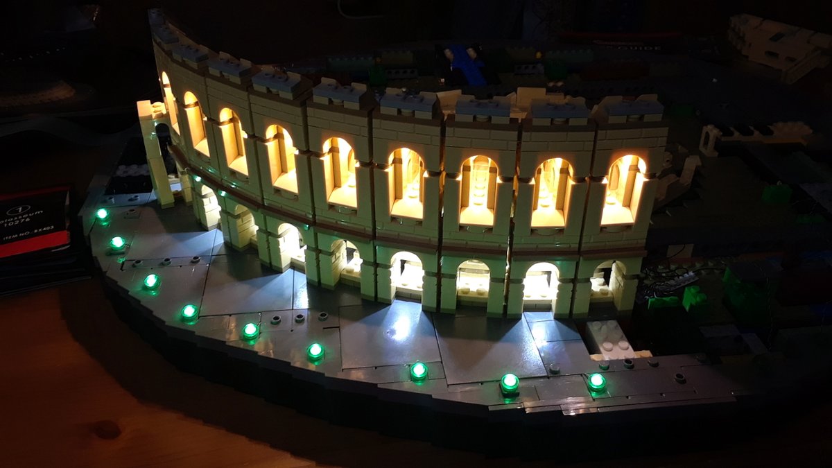 superfluffyyeti's tweet photo. First portion of Lego Colosseum build with BriksMax. This is incredibly exciting to build. #LegoColosseum #BriksMax #Lightailing #Amazing https://t.co/pXPV5eFyGb