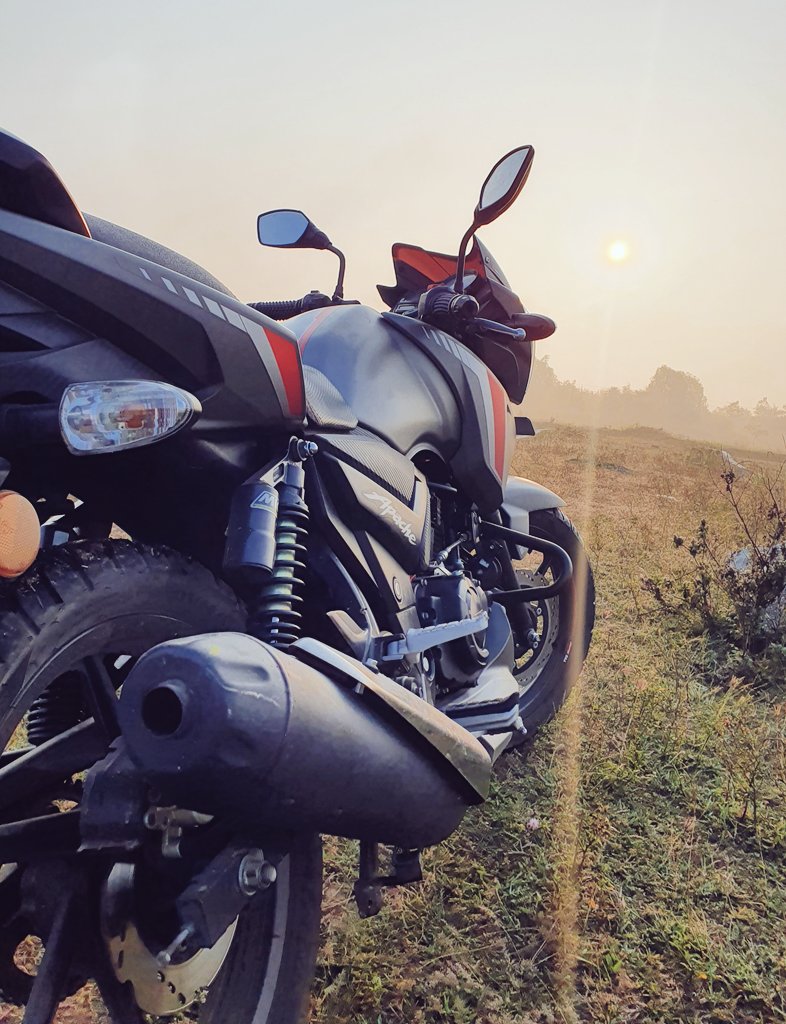 tonu_tarun's tweet photo. Morning Beauty of my tiger 🐅 #tvsmotor @tvsmotorcompany  #appache https://t.co/fO6CdGYQdS