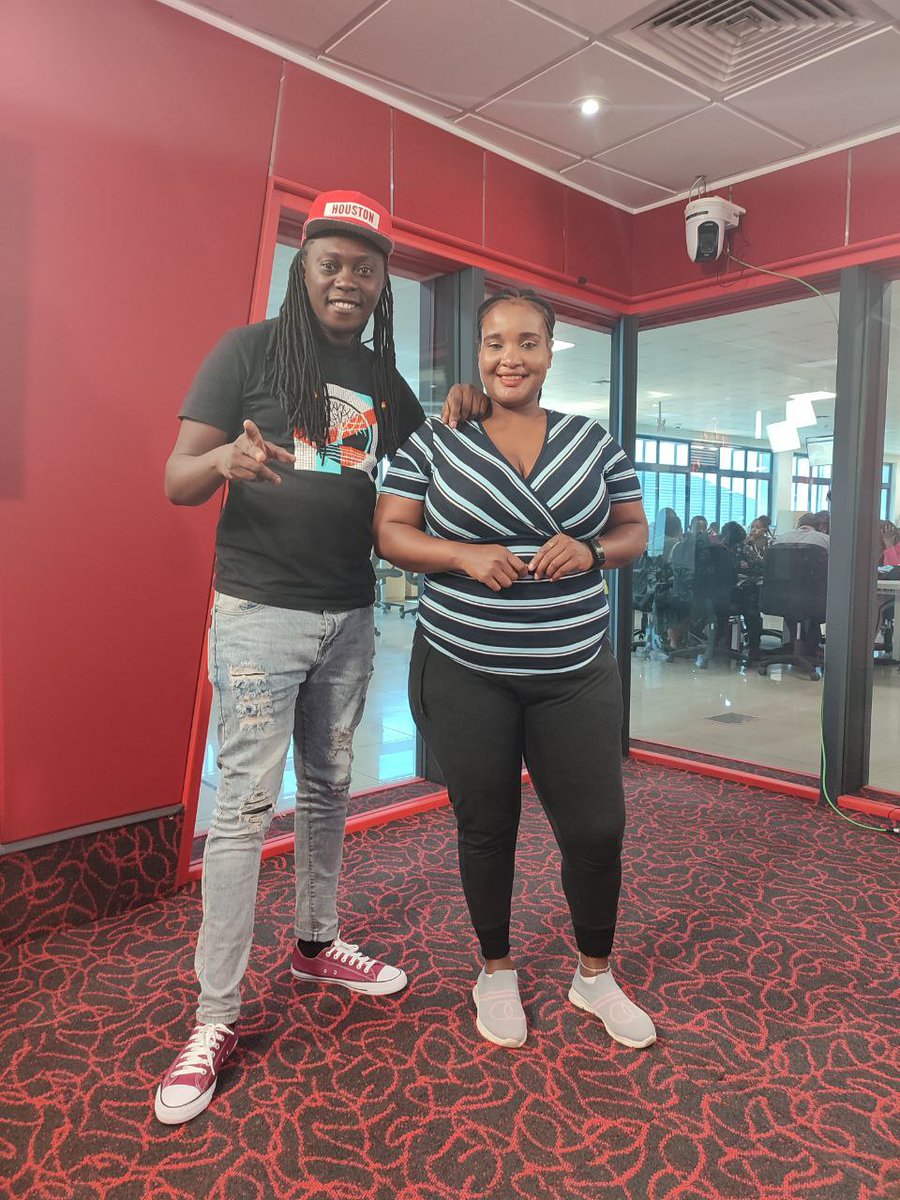 VybezRadioKE's tweet photo. Kipindi ni #Vybeayard @deejaypatiz @Browngalnessa inna di yard 🔥🔥
happy international womens day to our ladies.
#Vybeayard https://t.co/0e5BPL4yRQ