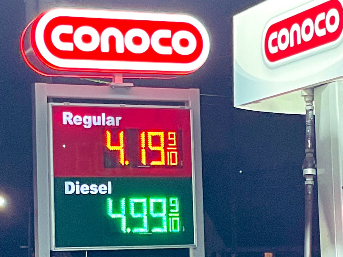 Zellyanks's tweet photo. Spent $4.19 a gallon at the pump today. ⛽️ #AllGassedUp https://t.co/kXNALR7ud7