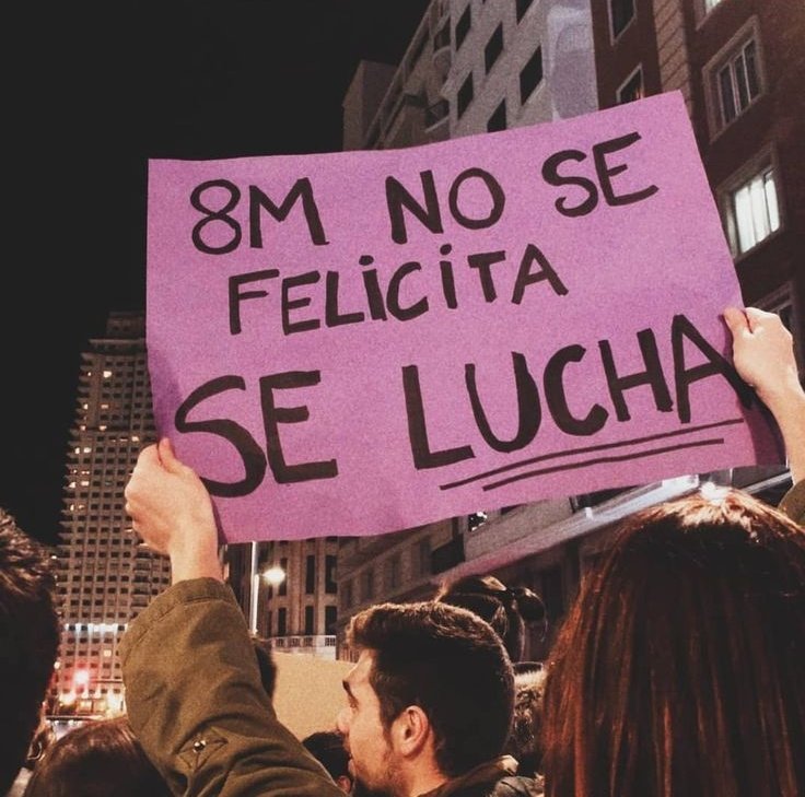bugaboo_s's tweet photo. Lejos de ser un feliz día, como dicen por ahí feliz va a ser el una que no falte ninguna 

VIVAS, LIBRES Y SIN MIEDO NOS QUEREMOS ✊💜 
#8Marzo2022 #8M2022 https://t.co/J3YUG7aac0