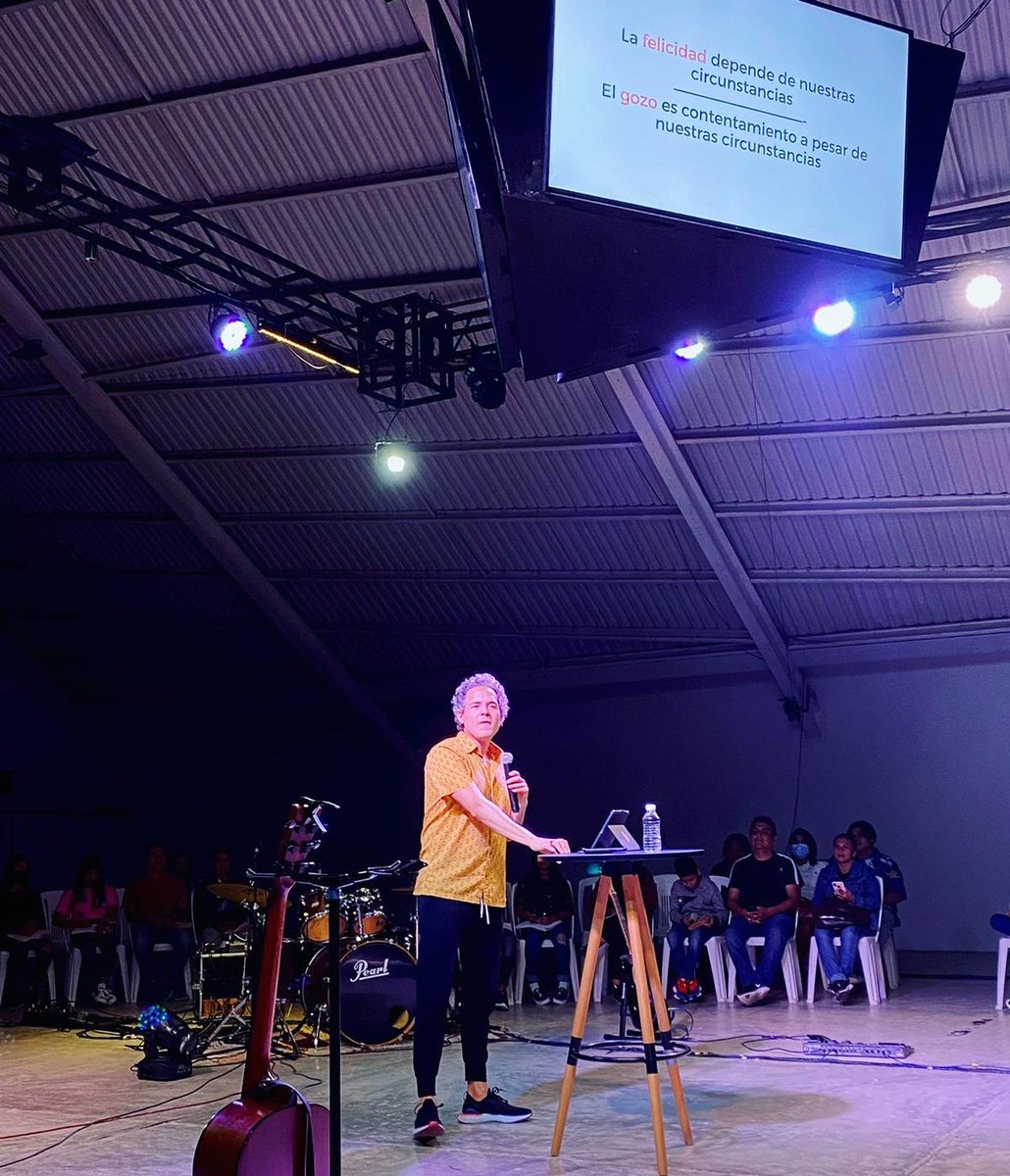 eulisesgil's tweet photo. Días de conferencias y entrenamientos en Poza Rica #veracruz 

Agradecido con Dios por la oportunidad d comunicar a jóvenes, adultos y pastores de la ciudad 🙌🏼

Y muy contento de ver lo q Dios está haciendo por medio de mis amigos Antolín,Obed,Josue yDimas en la ciudad ¡Gracias! https://t.co/Ek8idccQTX