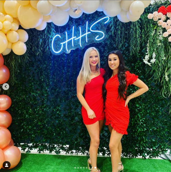 MakeNeon's tweet photo. Happy Women's Day!❤️ Remember you were the brightest at that party!🤩
15% OFF ‼️Autonomic Discount in Cart:https://t.co/MBtGLPYOkC
Free Quote &amp; Mock-Up:support@makeneon
#womensday #women #womensupportingwomen #womensday2022 #womenfashion #womenshistory https://t.co/e5uPQ5D7mt