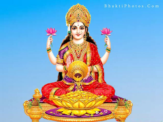 dontt__know's tweet photo. #HappyWomensDay to all the women out there. One who can be as calm as Saraswati, as agile as Laxmi as angry as Kali and as omnipotent as Durga, they are called #women . And they aren't any burden, they are blessings to this world❤
#IWD2022 #InternationalWomensDay #WomensDay https://t.co/fpWdf9HxWb
