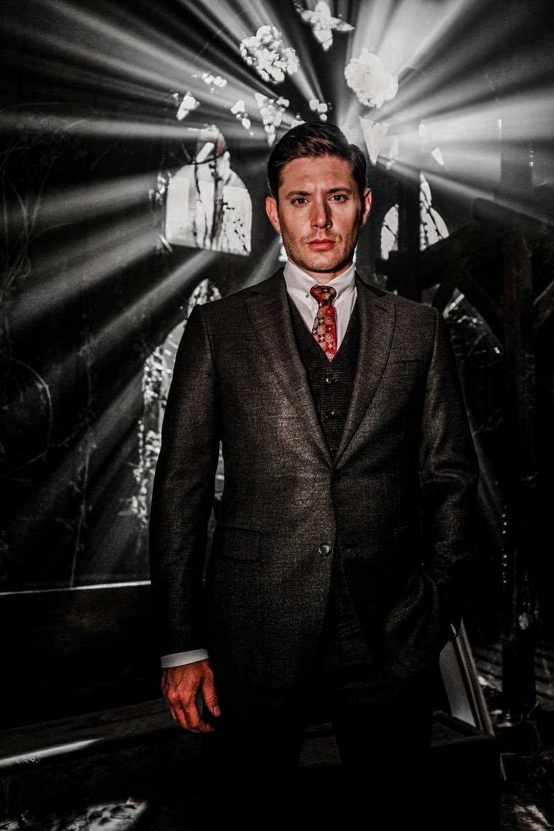 jensen ackles makes me weak in the knees 🧎‍♂️