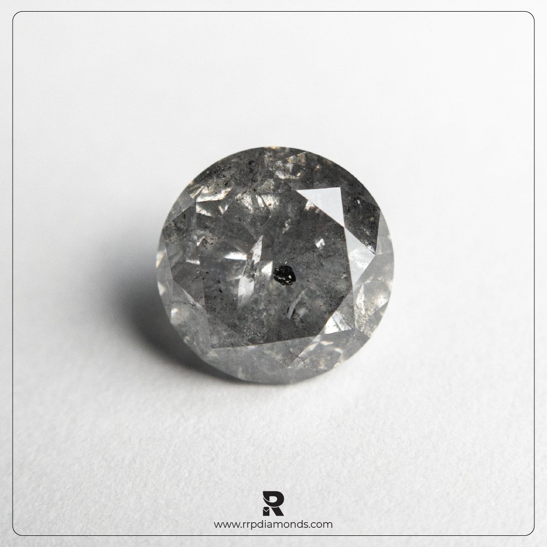 rrpdiamonds's tweet photo. Round Brilliant Cut Black Diamond

For more information visit our website
 -----------------------------------
🌐 https://t.co/nfiMSXeg2b
📧 Info@rrpdiamonds.com
📞+919016106290
--------------------------------------
#naturaldiamonds #diamondnatural #blackdiamond #blackdiamonds https://t.co/tVjMhhFbkX