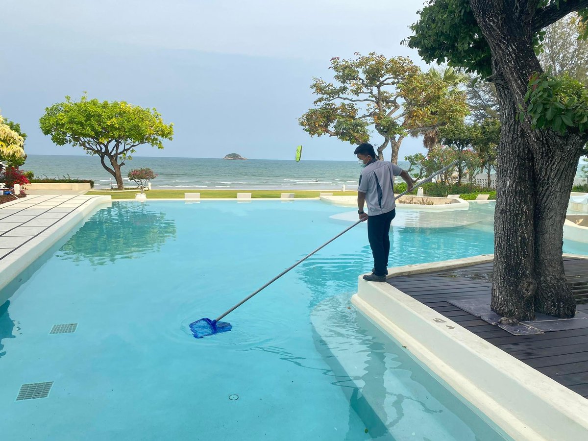 PlusPropertyTH's tweet photo. ทีม Plus Living Management เรา ~ใส่ใจดูแล~ สระว่ายน้ำในทุกโครงการทุกวัน ใส่ใจตรวจสอบคุณภาพน้ำในสระอย่างสม่ำเสมอ เพื่อให้สะอาด สวยงาม และพร้อมใช้งาน✨

#PlusProperty #PlusLivingManagement #PlusForYourLiving https://t.co/DAgEVs1ehx