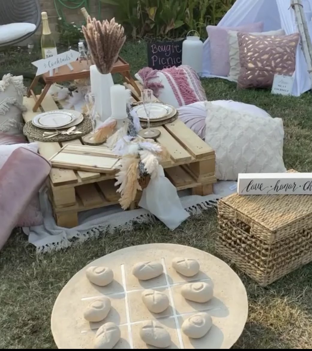 bigkashae's tweet photo. Add Us On Instagram 
https://t.co/ZZLy2ilweA

Book Bougie Picnics 🖤🤍

- Date  Night
- Anniversary
- Double Dates
- Birthdays
- Girls Brunch 
- Holidays

#picnic #nature #summer #love #picnicdate #food #dfw #birthday #travel #friends #family #picnicday #picnicfood #luxurypicnic https://t.co/TCJpHc3FVy