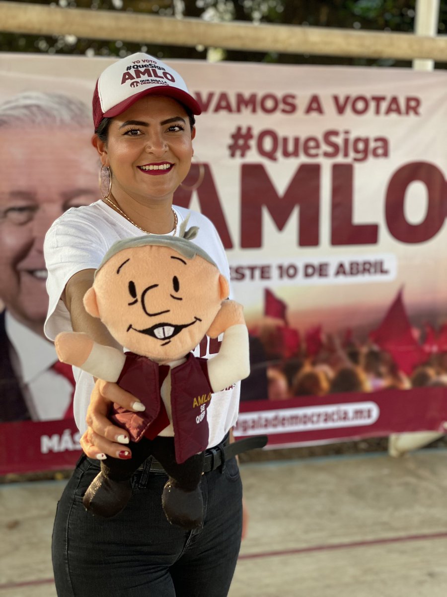 irmamorama's tweet photo. Este 10 de abril, hagamos #QueSigaAMLO #TuxtepecConAMLO https://t.co/hmBNtDJz1M