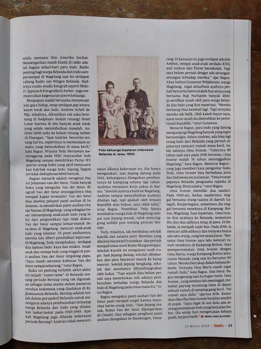 penerbitterang's tweet photo. Resensi buku "Dalam Bayang-bayang Modernitas: Orang-orang Indo di Kota Magelang pada Akhir Masa Kolonial" (Tedy Harnawan, 2021) di Majalah Tempo edisi 7-13 Maret 2022 oleh redaktur senior Tempo, Seno Joko Suyono. https://t.co/3FOkHxi6Ip