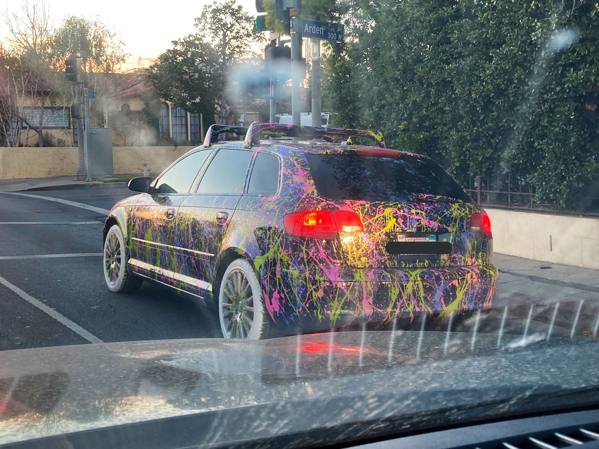 ellemars3's tweet photo. @carcolornamer saw this chaotic beauty today https://t.co/ZBQZkxjM56