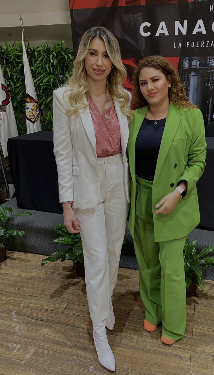 ErikaCampoy's tweet photo. Nuevas metas, nuevos retos, pero también se renuevan las posibilidades, y todo lo que representa posibilidades, representa crecimiento, ¡Felicidades! por tu nombramiento @marcegonse comisión de mujeres @CanacintraHmo https://t.co/QeqftfCP6K
