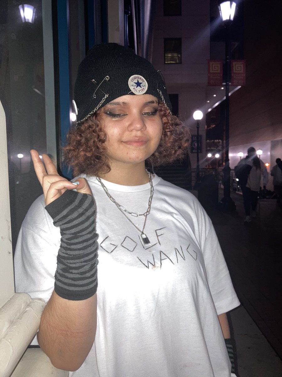 black polish tweet media