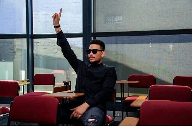 Man’s NOT Barry Roux tweet media