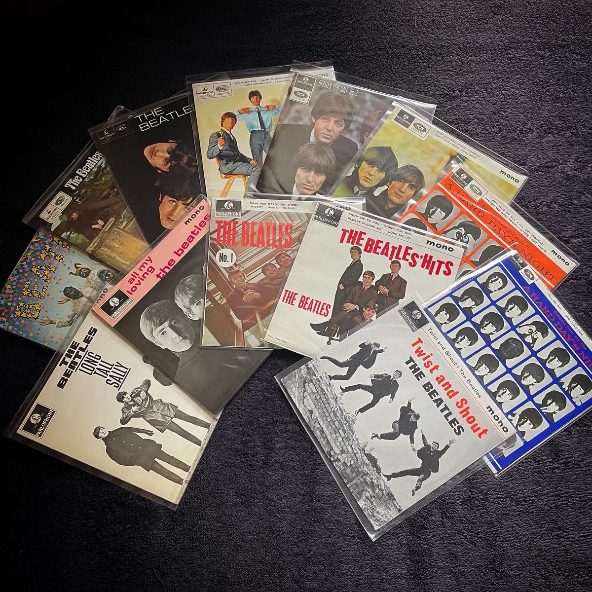 masa2soul's tweet photo. 数十年前からコツコツと集めていたザ・ビートルズのUKオリジナルEP盤(4曲入りシングル)をようやくコンプリートした
#TheBeatles #epsingle
https://t.co/w3erYi8rBa https://t.co/uN9b9I084w