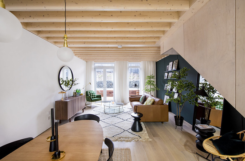 Our Fab house had serious style credentials as a classic example of how mid-century furniture and textured materials can blend together so beautifully to create a mature design scheme.  

#contemporarydesign #interiors #interiorinspo #myhome #midcenturydesign #interiordesign