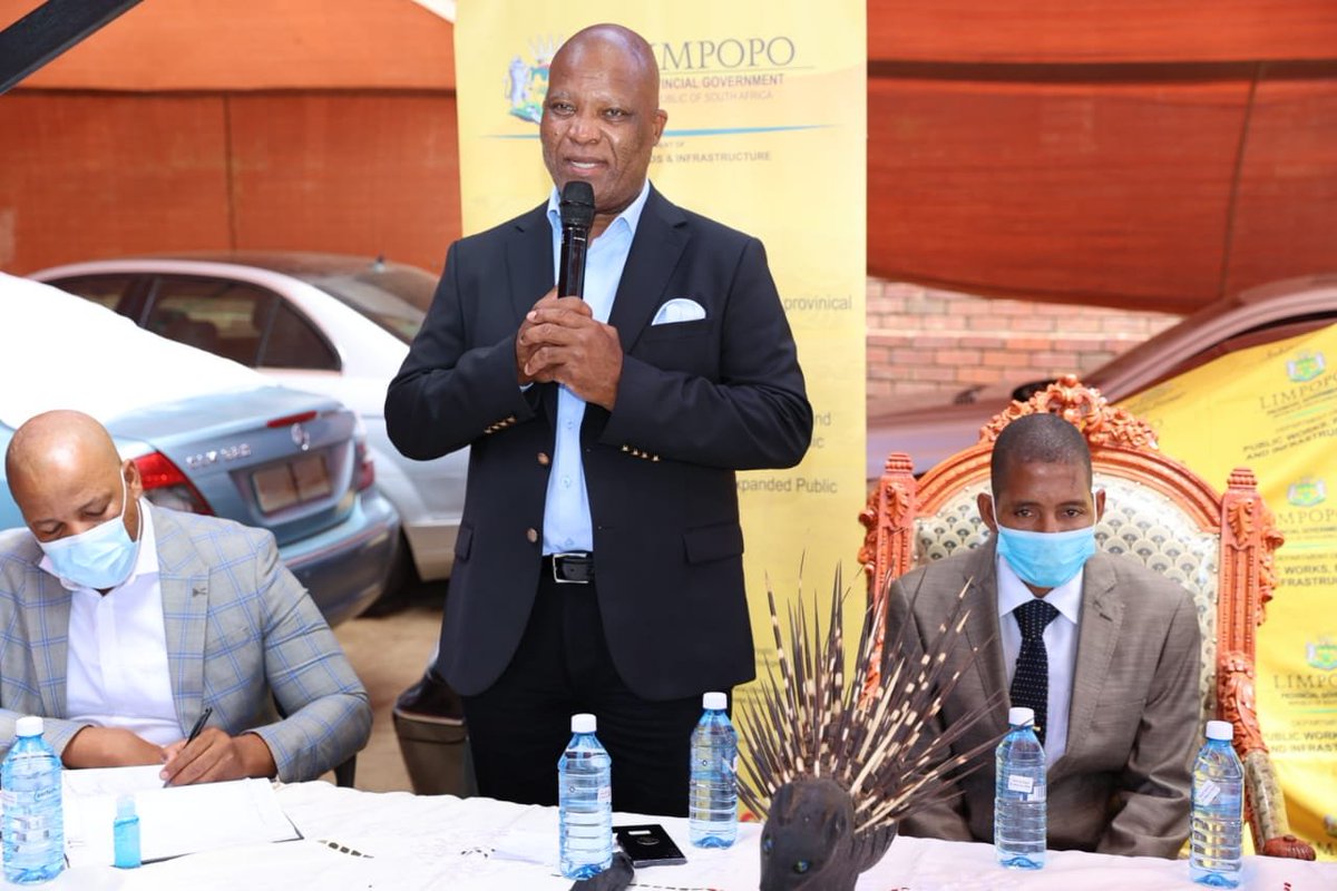 CapricornFMNews's tweet photo. The Limpopo Department of Public Works, Roads and Infrastructure says the construction of the #governmentcomplex in the Pedi Mamone Traditional jurisdiction, next to Jane Furse will begin once a budget is made available. RM
Images : supplied https://t.co/bI6dAi0Ugy