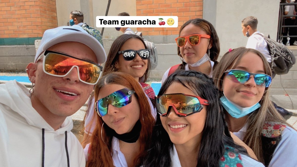 elbryoficial's tweet photo. Andamos en gira de colegios🔥👀 #guaracha #sobelo https://t.co/D8kzh33K2z