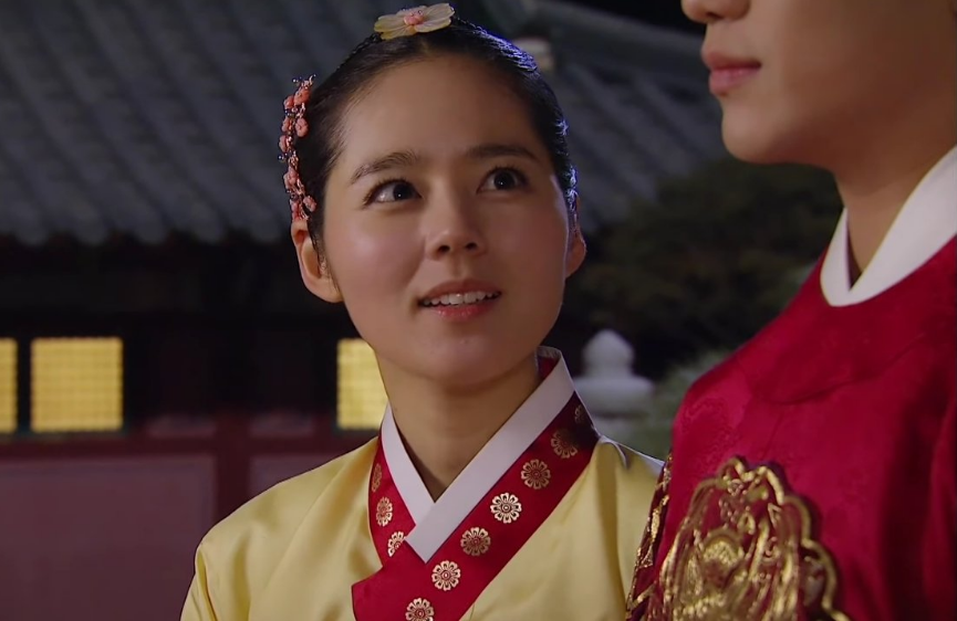 The Moon That Embraces The Sun Heo Yeon Woo