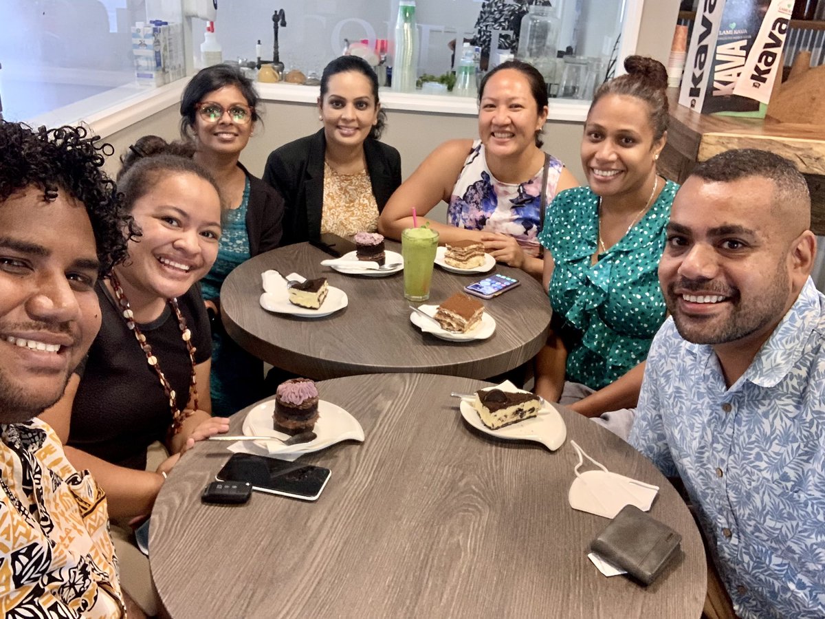iMalo29's tweet photo. Celebrating IWD with the ladies https://t.co/GQXTyIRzu9