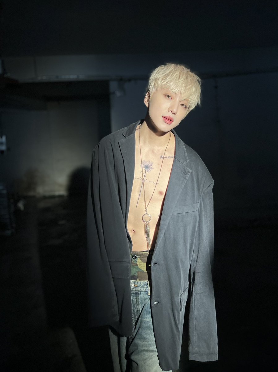 official_yoon_'s tweet photo. 나도 내 자신에 적응 하지 못해 민망함에 웃습니다🤭😅 
#SEE_YOON_SOON https://t.co/qFrwD3JSAg