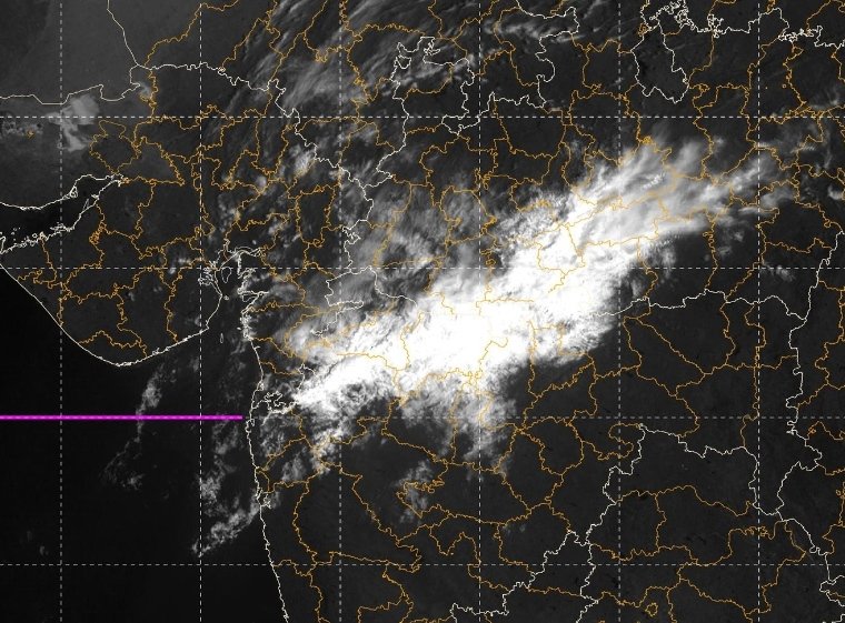 Hosalikar_KS's tweet photo. 8 Mar, Latest satellite observation at 11.15 am indicates bright clouds over parts of Nashik, Dhule Jalgaon Aurangabad Jalna Buldhana Akola and around.
Watch for nowcast issued by IMD for possibilities of Thunderstorms over these areas in 2,3 hrs https://t.co/ydp5CxZLun