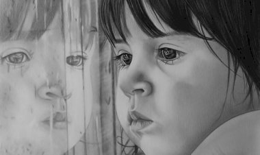 -Ağır semah döngülerinde bir damla ateş
bir kaç kemik yangını-

Tiftikli yoksunluklar konuşuyor defalarca zihnimde
Aralıksız duraksız düşünce trafiğinde kayboluyorum
Uzun saçlı hüzünler geçiyor üzerimden
Çokça dolaşık
Çokça tarağa hasret kehribar

bit.ly/35xzsSM