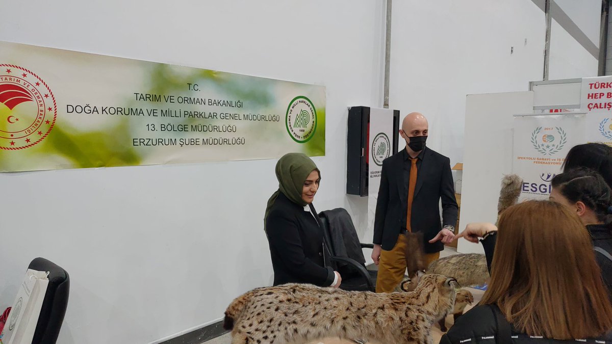 DAKAF’22 Kariyer Fuarı 7-8 Mart Tarihleri arasında Erzurum’da Düzenleniyor. 
Cumhurbaşkanlığı İnsan Kaynakları Ofisi koordinatörlüğünde Doğu Anadolu Kariyer Fuarı (DAKAF’22) Erzurum Recep Tayyip Erdoğan Fuar Merkezinde başladı.
