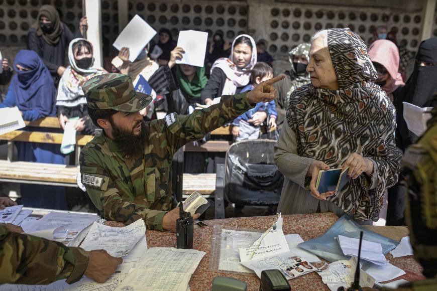 hrw's tweet photo. On International Women’s Day, we should remember Afghanistan and consider what the state of women’s rights there means for the struggle for gender equality worldwide, writes @HeatherBarr1: https://t.co/5dq0K80y03 #IWD2022 https://t.co/dHqDhOQIkw