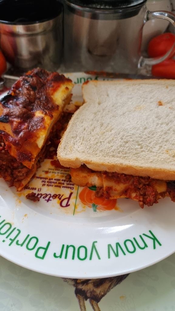 In memory of the great SK Warne, I give you the Lasagne sandwich #RIPShaneWarne