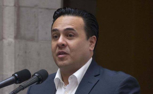 AvseFernando's tweet photo. 📌▪️El gran ausente, del que prácticamente no se supo nada en estos tres dias de los terribles hechos del Estadio Corregidora fue del presidente municipal de #Querétaro, el invisible @LuisBNava 
¿Porqué será? 🤔 https://t.co/pMz6oOGrsV